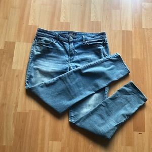 Abercrombie & Finch light blue summer jeans